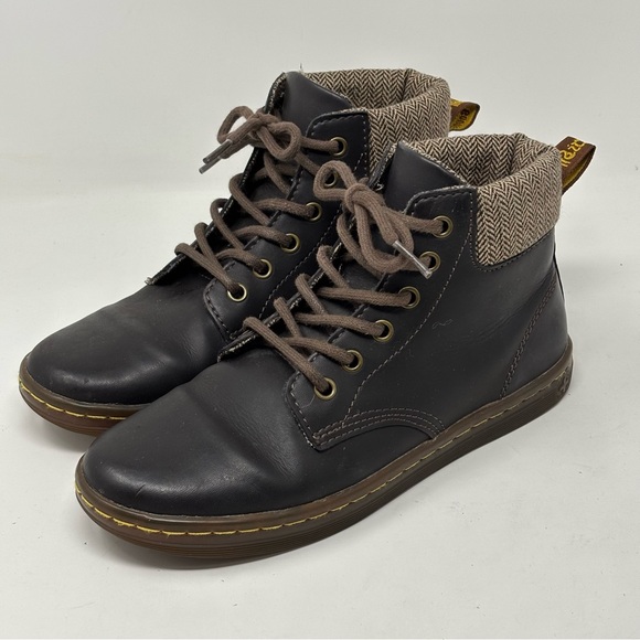 Dr. Martens Shoes - Dr. Martens Women’s Maelly padded collar brown lace up boots size 7